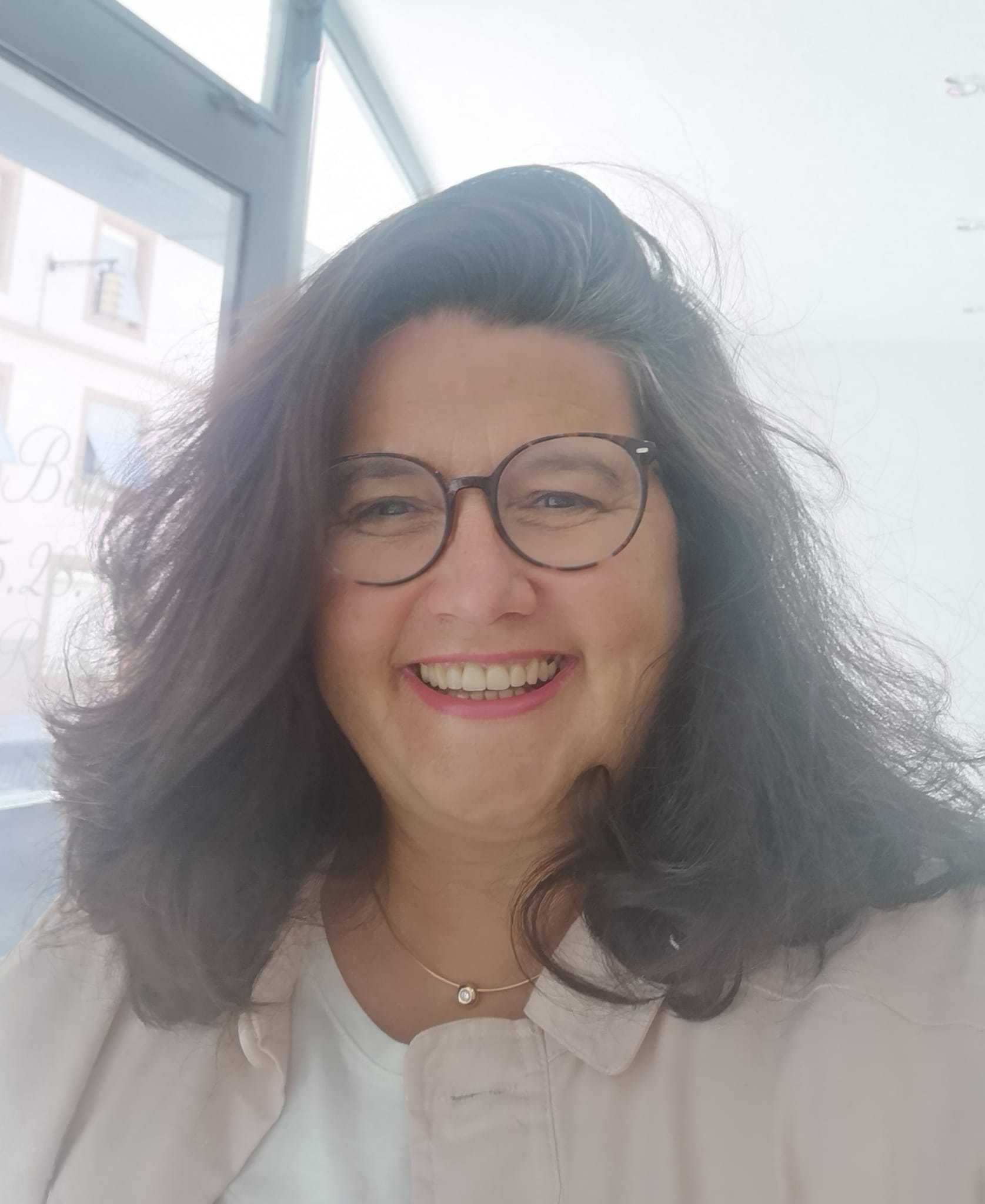 C'est avec plaisir que je vous invite à choisir le créneau qui vous ira le mieux en allant sur l'application : https://calendar.app.google/gbpSxicf4rvwAGLd8